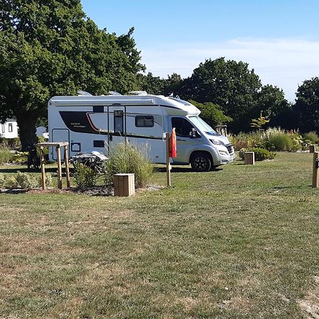 Camping Les Brillas Les Moutiers 외부 사진