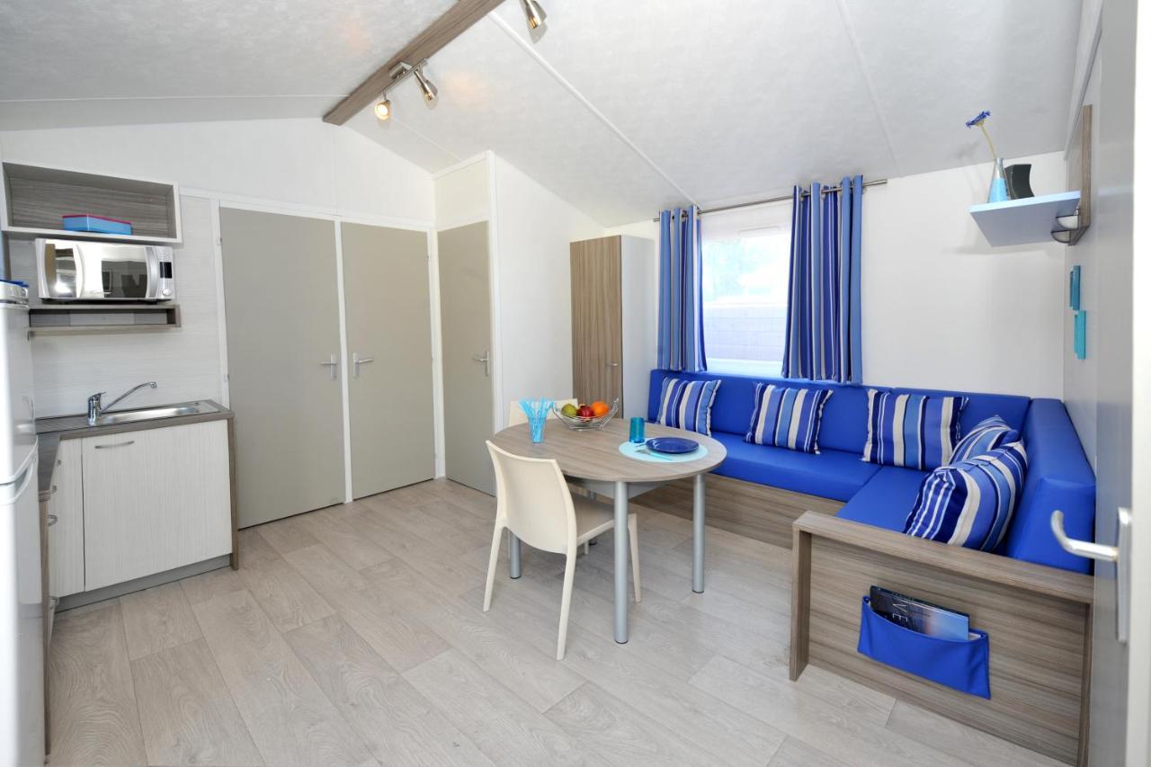 Camping Les Brillas Les Moutiers 외부 사진