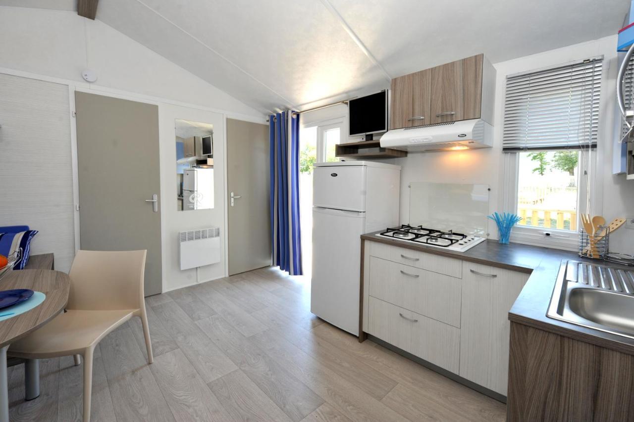 Camping Les Brillas Les Moutiers 외부 사진