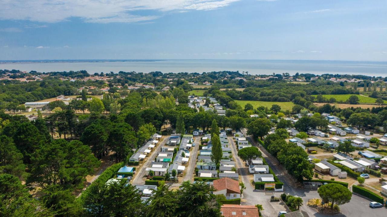 Camping Les Brillas Les Moutiers 외부 사진