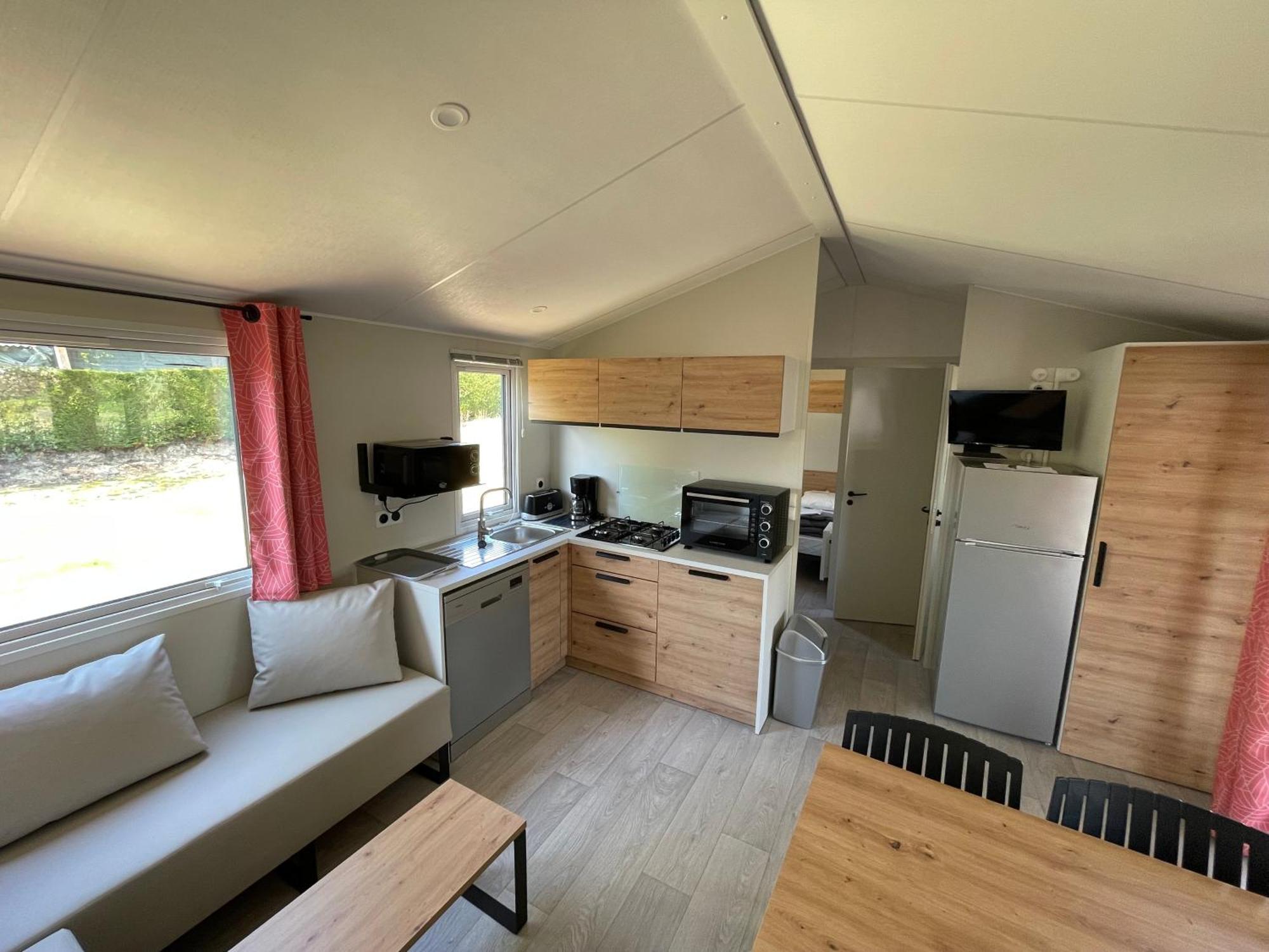 Camping Les Brillas Les Moutiers 외부 사진