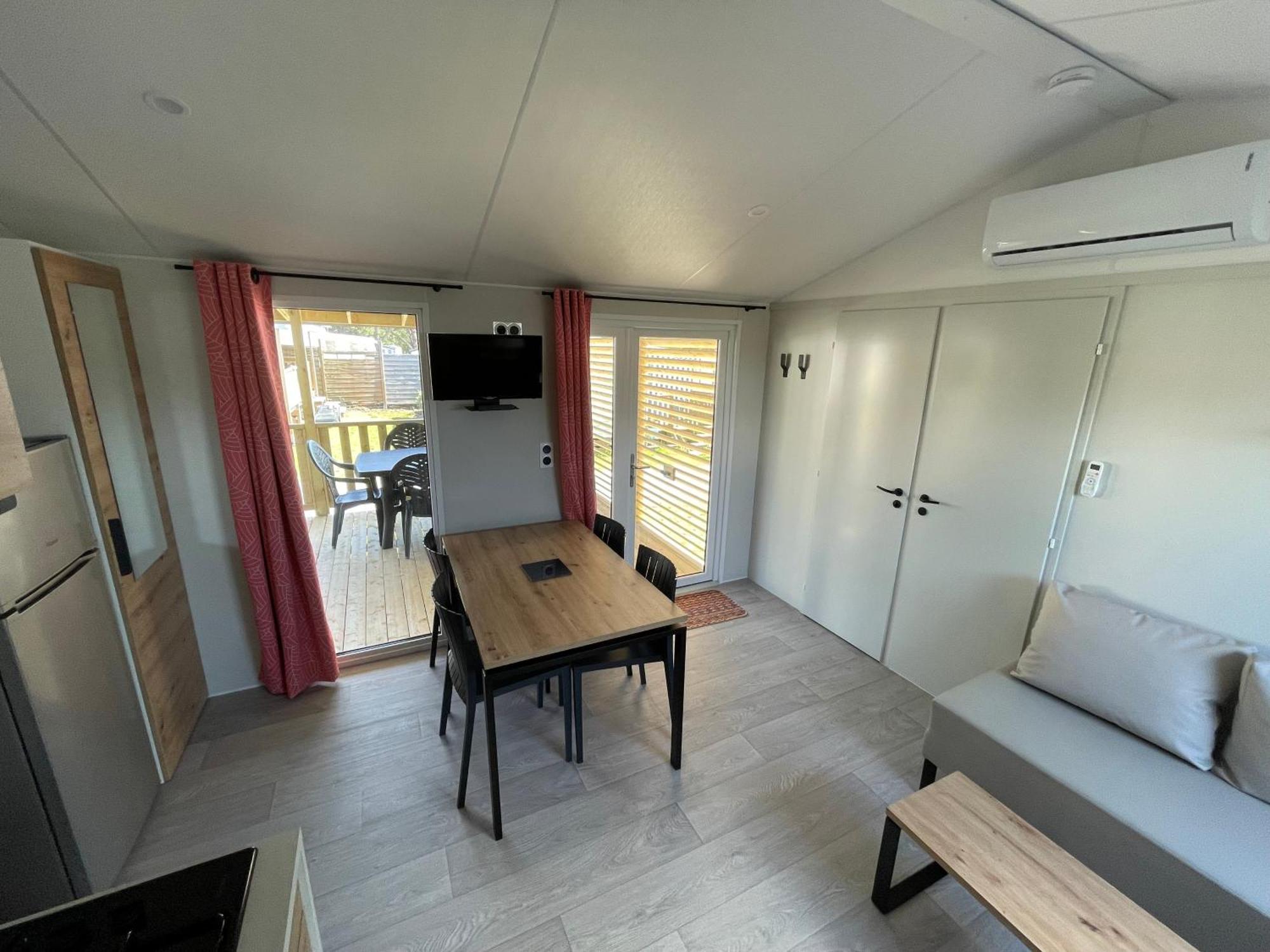 Camping Les Brillas Les Moutiers 외부 사진